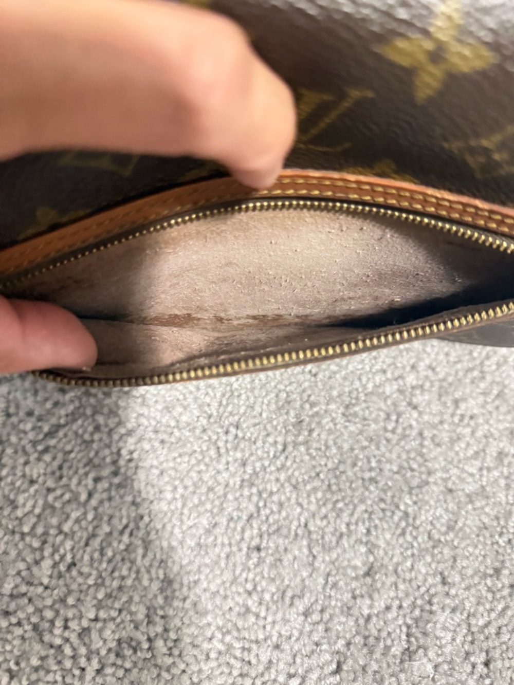 Louis Vuitton Brown Monogram Crossbody Bag St Germaine - Picture 4 of 7